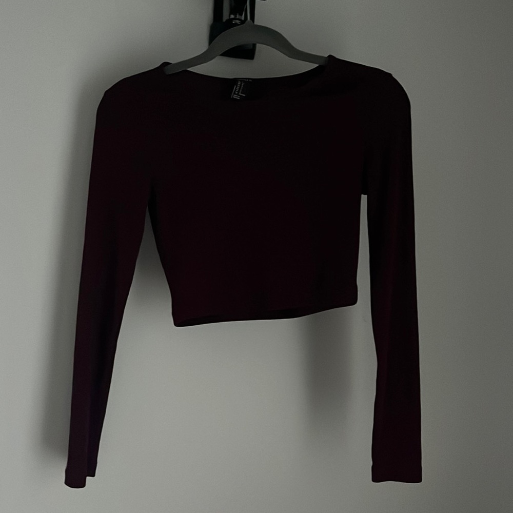 Forever 21 Maroon Cropped Long Sleeve T Size S